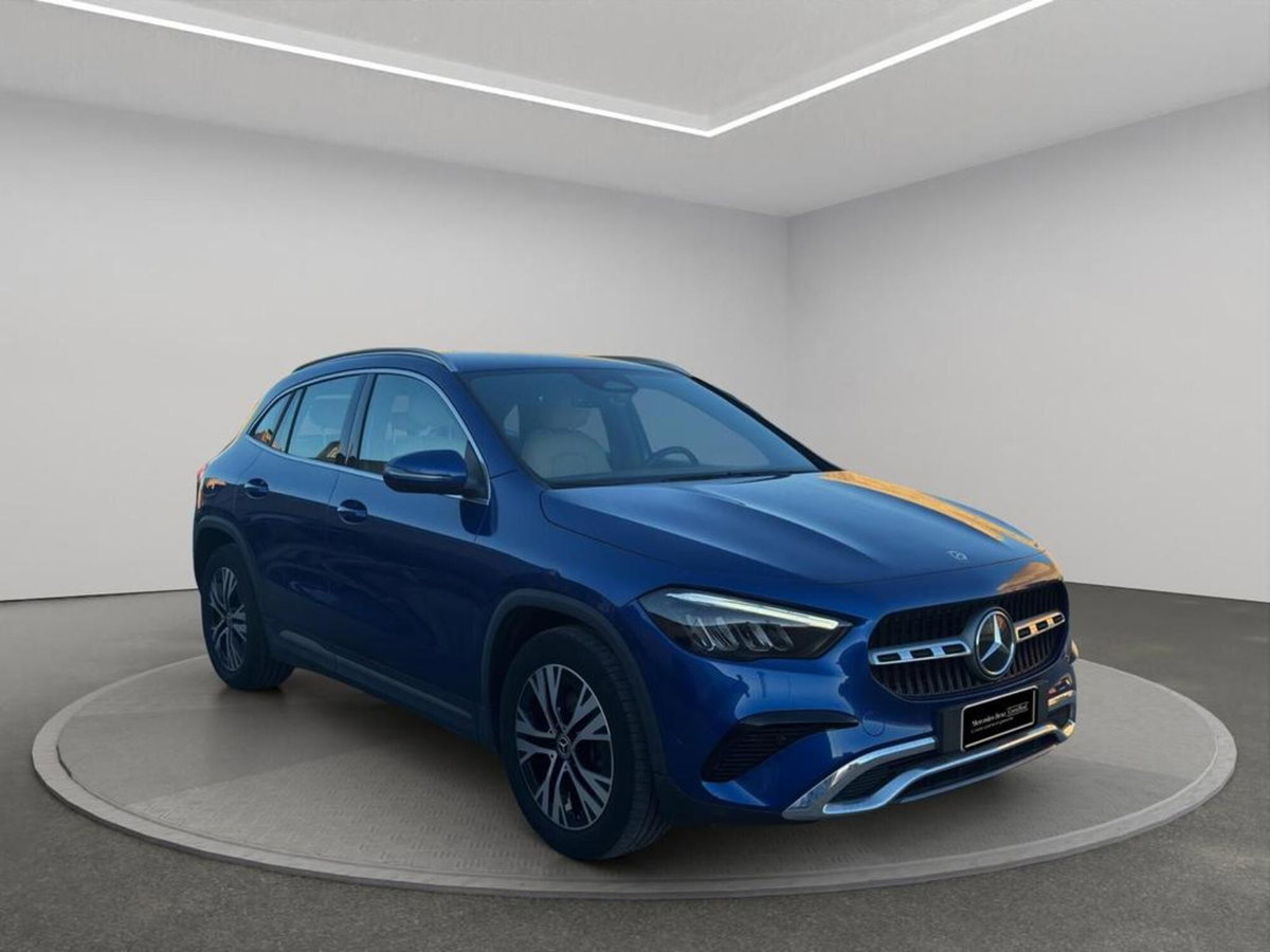Mercedes-Benz GLA SUV 200 d Progressive Advanced auto (5)
