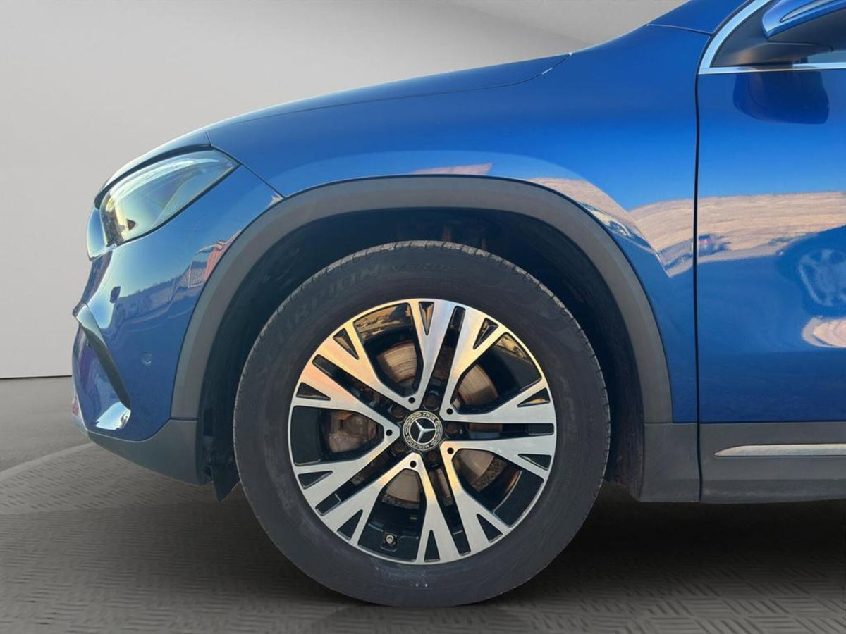 Mercedes-Benz GLA SUV 200 d Progressive Advanced auto (9)
