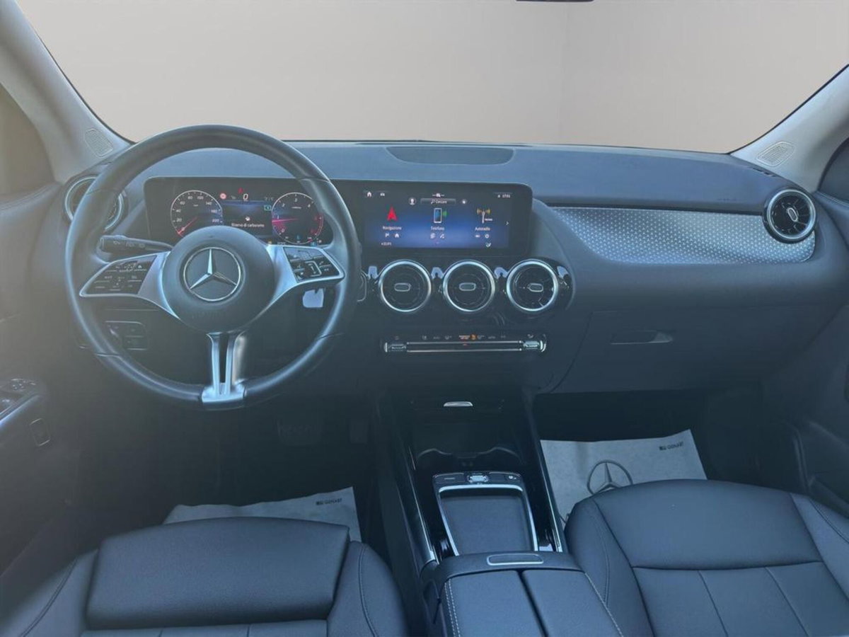 Mercedes-Benz GLA SUV 200 d Progressive Advanced auto (11)
