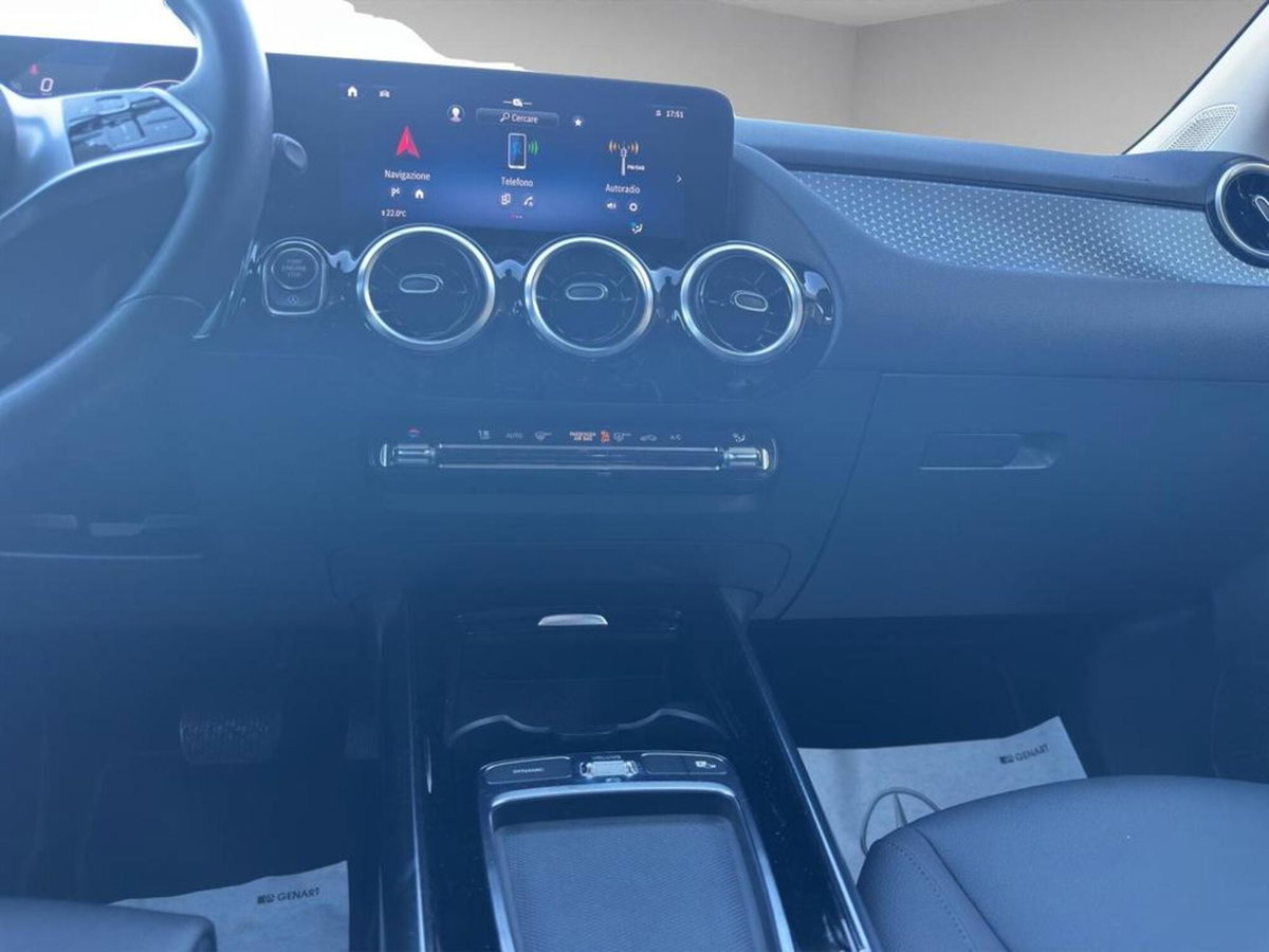 Mercedes-Benz GLA SUV 200 d Progressive Advanced auto (15)