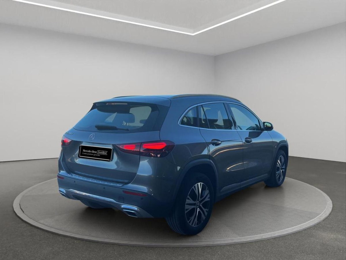 Mercedes-Benz GLA SUV 200 d Progressive Advanced auto (4)