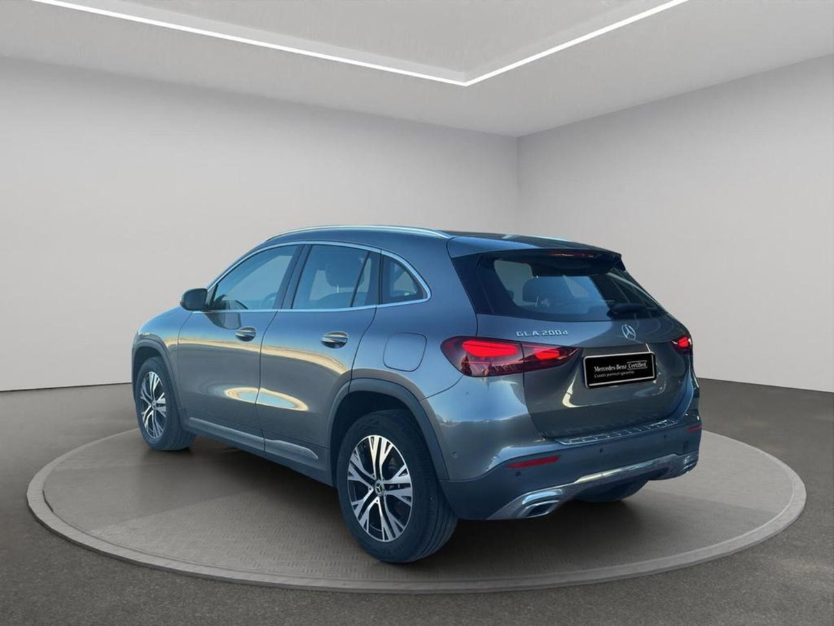 Mercedes-Benz GLA SUV 200 d Progressive Advanced auto (5)