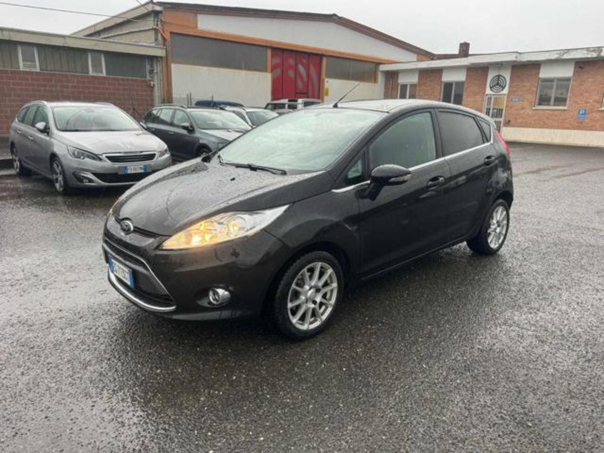 Ford Fiesta 1.4 TDCi 70CV 5 porte Titanium