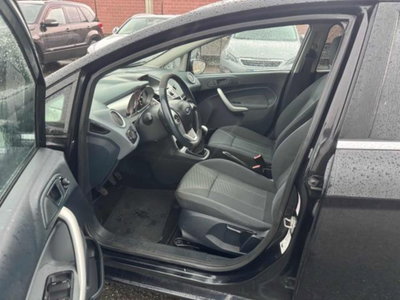 Ford Fiesta 1.4 TDCi 70CV 5 porte Titanium (13)