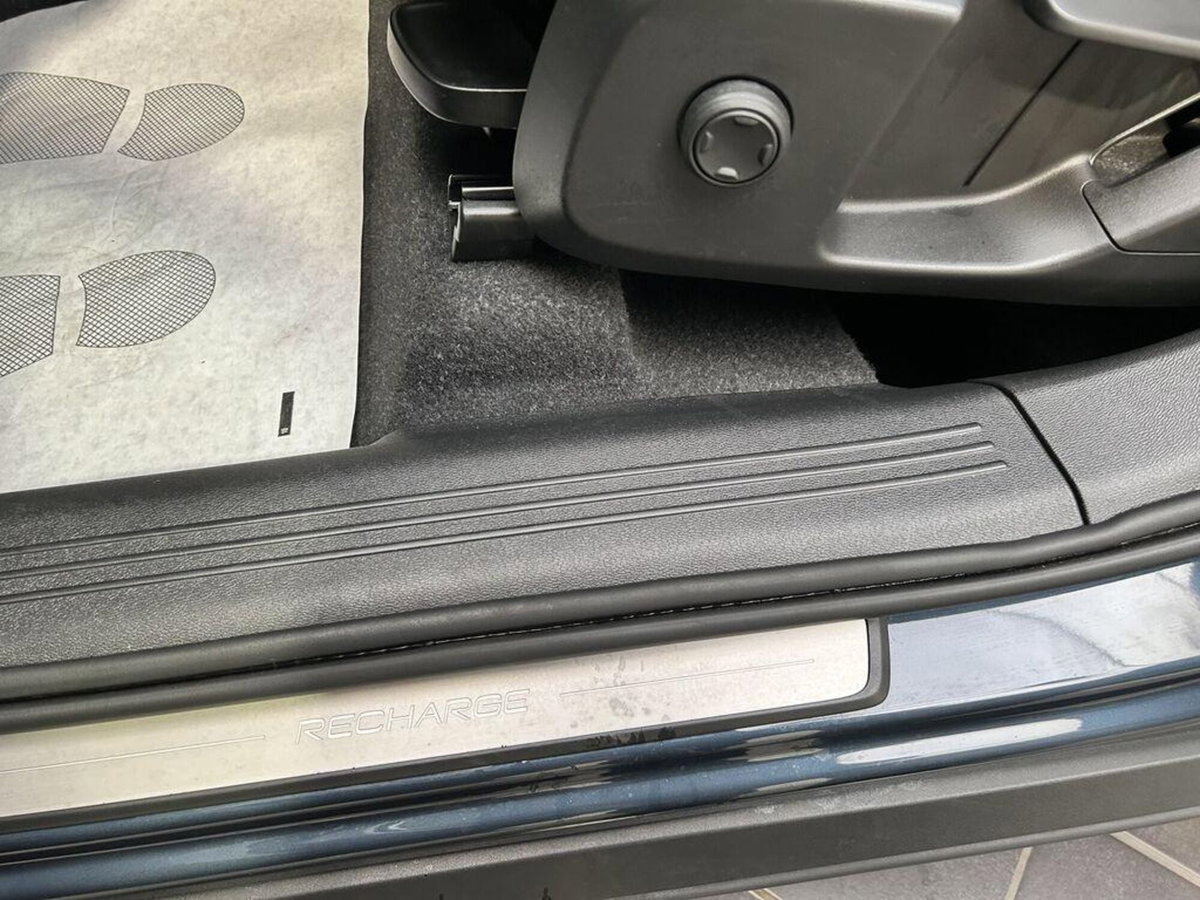 Volvo XC40 T4 Recharge Plug-in Hybrid Inscription Expression (9)