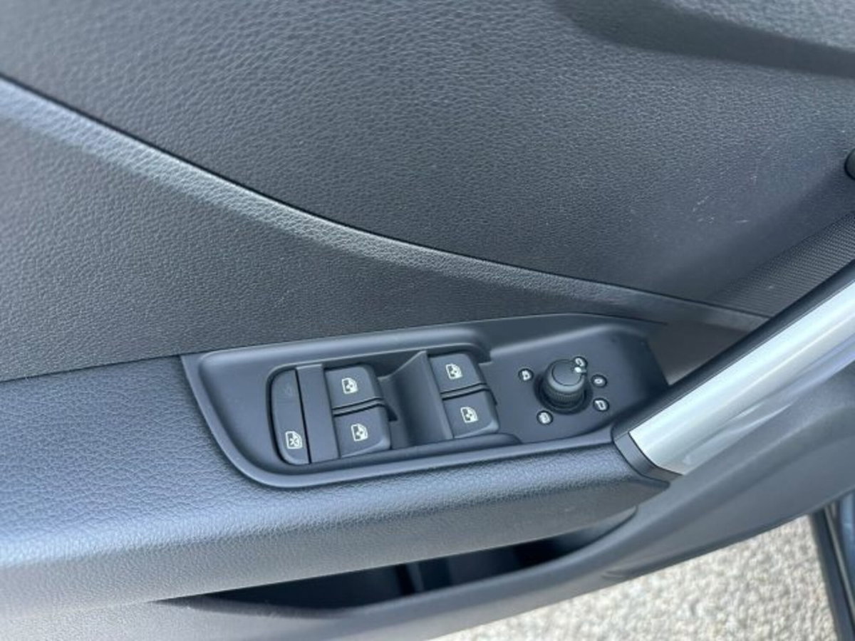Audi Q2 Q2 35 TFSI (15)
