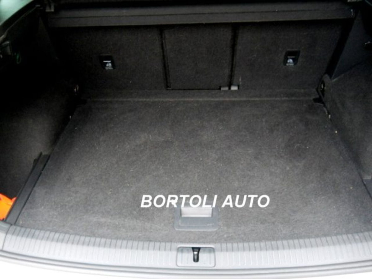 Volkswagen Tiguan Allspace 2.0 TDI SCR DSG 4MOTION Life (10)