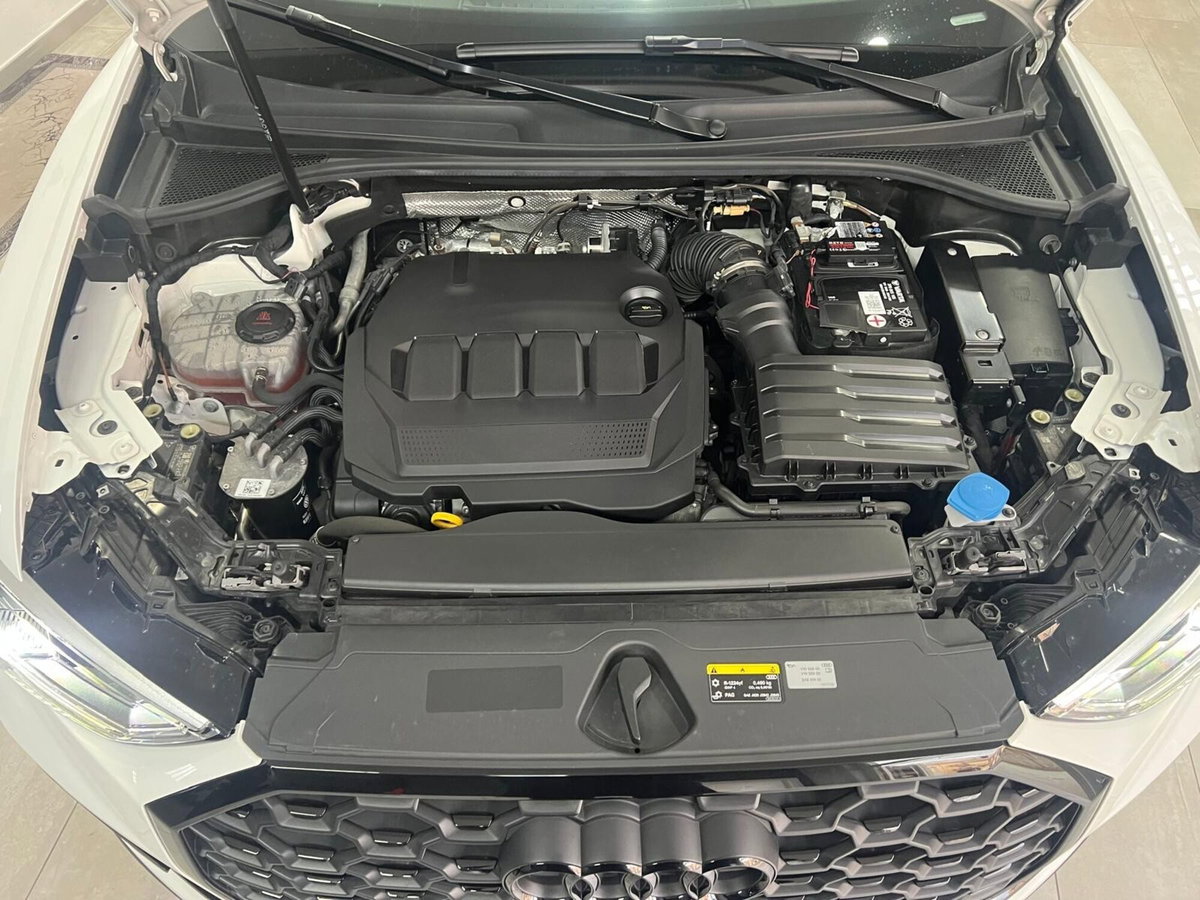 Audi Q3 35 TDI Business (6)
