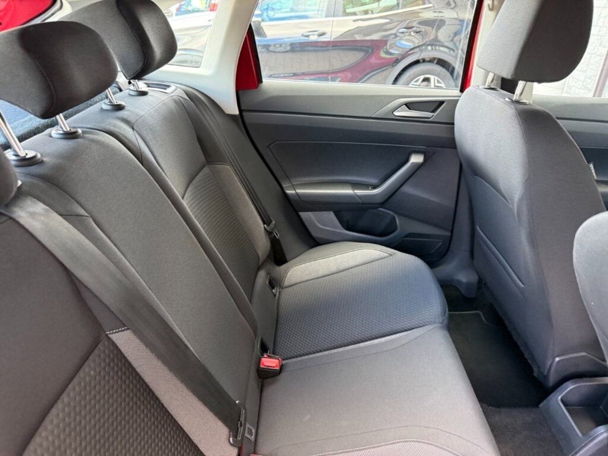 Volkswagen Taigo 1.0 tsi Life 95cv (12)