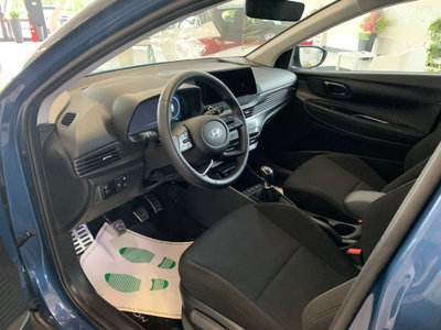 Hyundai Bayon 1.0 t-gdi 48V Xclass imt (4)