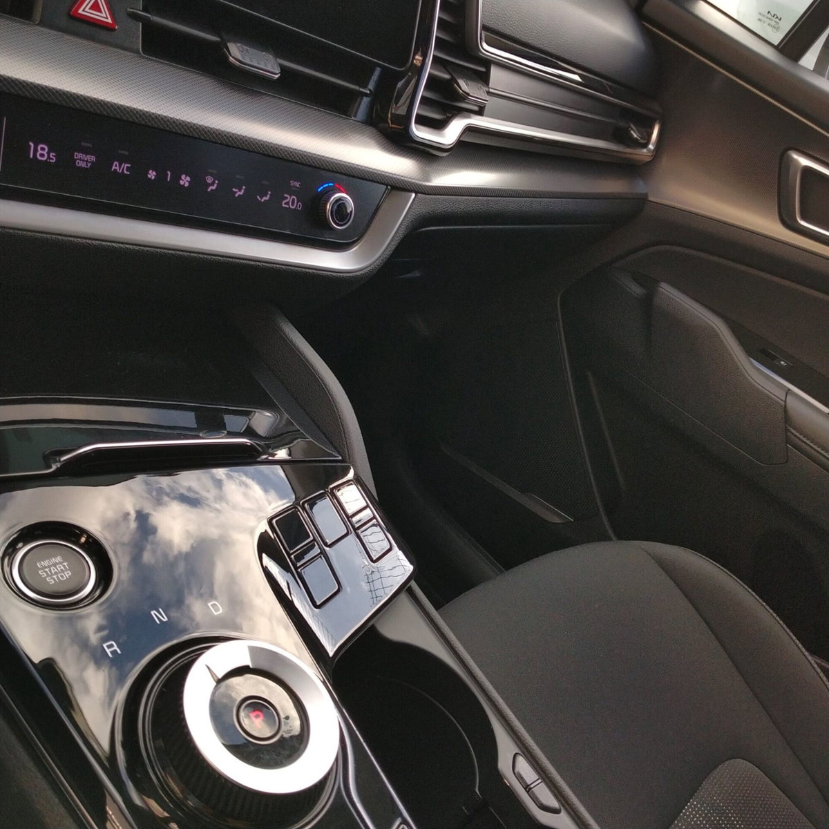 Kia Sportage 1.6 TGDi PHEV AWD AT GT-line (18)
