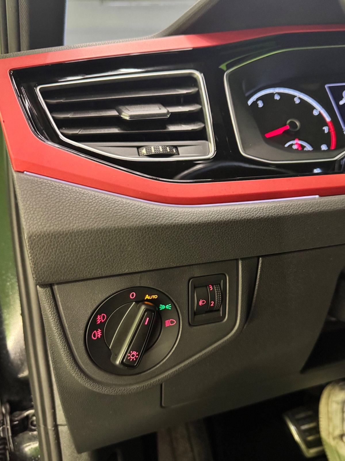 Volkswagen Polo 2.0 TSI DSG GTI BlueMotion Technology (15)