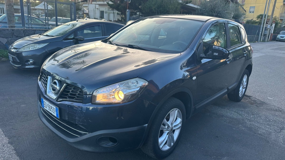 Nissan Qashqai 1.5 dCi DPF Acenta (2)