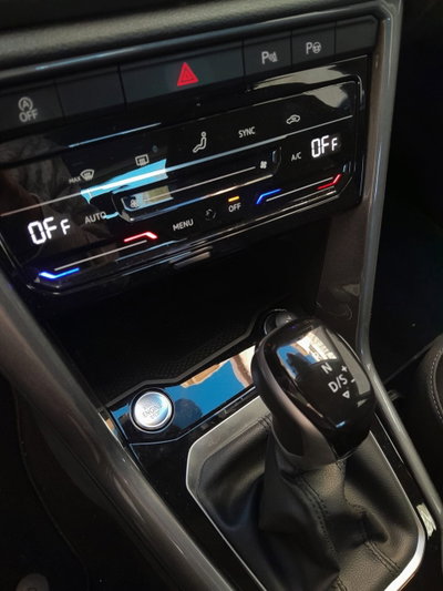 Volkswagen T-Roc 2.0 TDI SCR 150 CV DSG Style BlueMotion Technology (18)