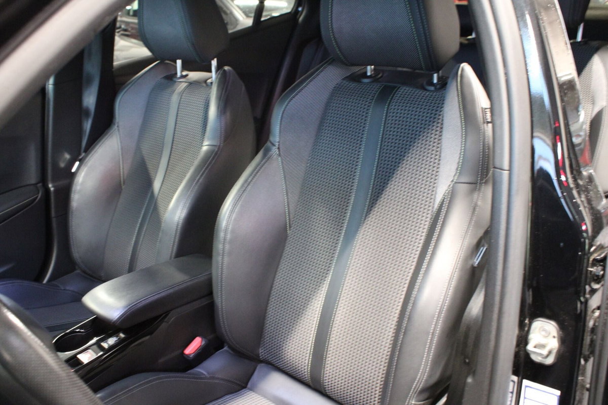 Peugeot 2008 BlueHDi 110 S&S GT (9)