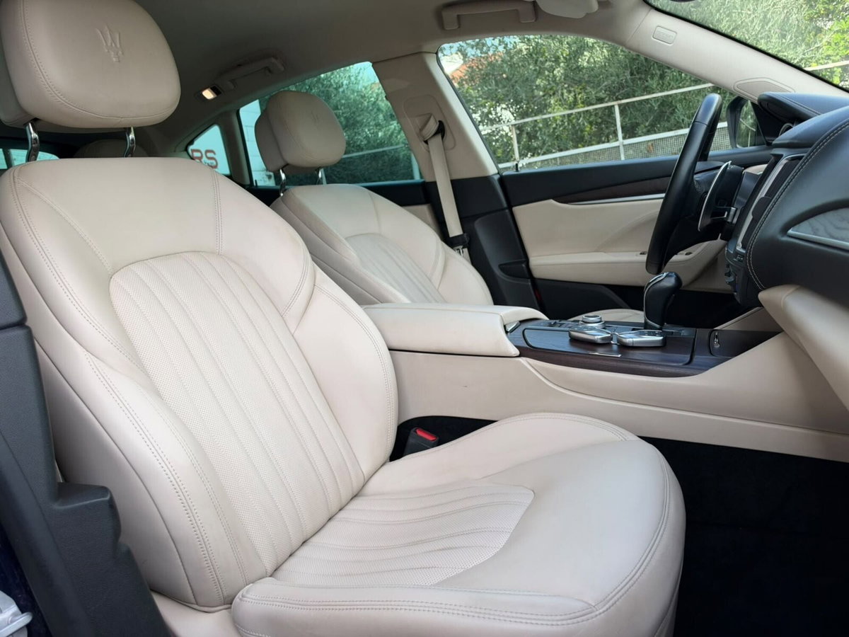 Maserati Levante Levante V6 Diesel 275 CV AWD (12)