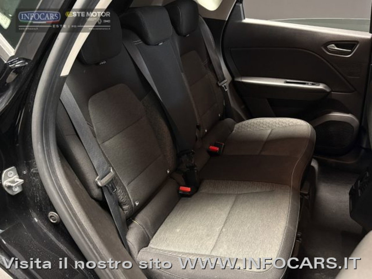 Renault Captur Full Hybrid E-Tech 145 CV Evolution (8)