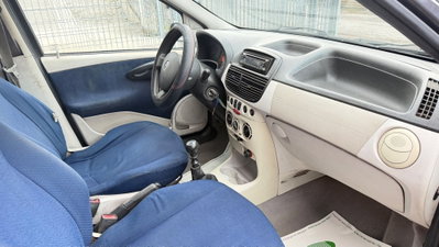 Fiat Punto 1.2 5 porte Dynamic (11)