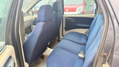 Fiat Punto 1.2 5 porte Dynamic (9)