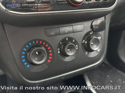 Fiat Punto 1.3 MJT II 75 CV 5 porte Street (12)