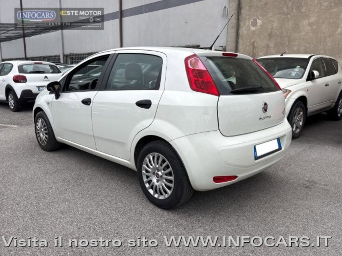 Fiat Punto 1.3 MJT II 75 CV 5 porte Street (2)