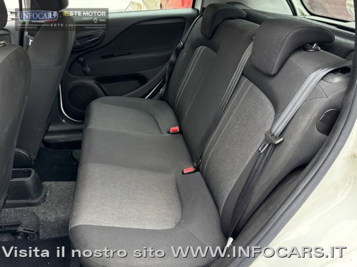Fiat Punto 1.3 MJT II 75 CV 5 porte Street (7)