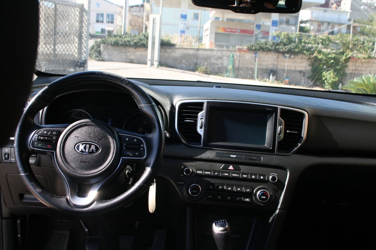 Kia Sportage 1.7 CRDI 2WD Cool (8)