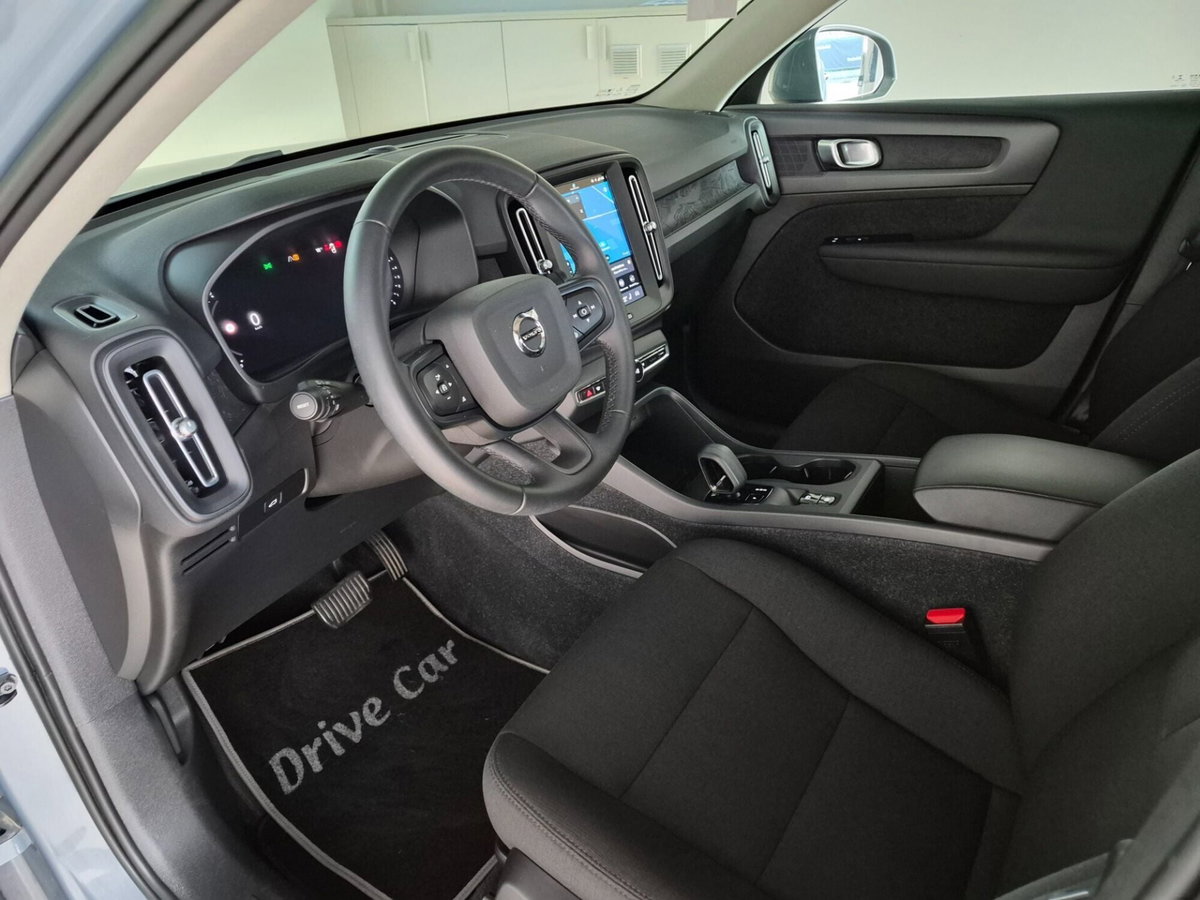 Volvo XC40 B3 automatico Essential (10)