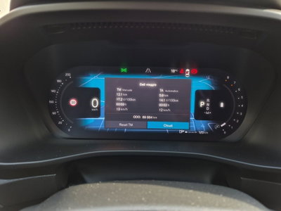 Volvo XC40 B3 automatico Essential (17)