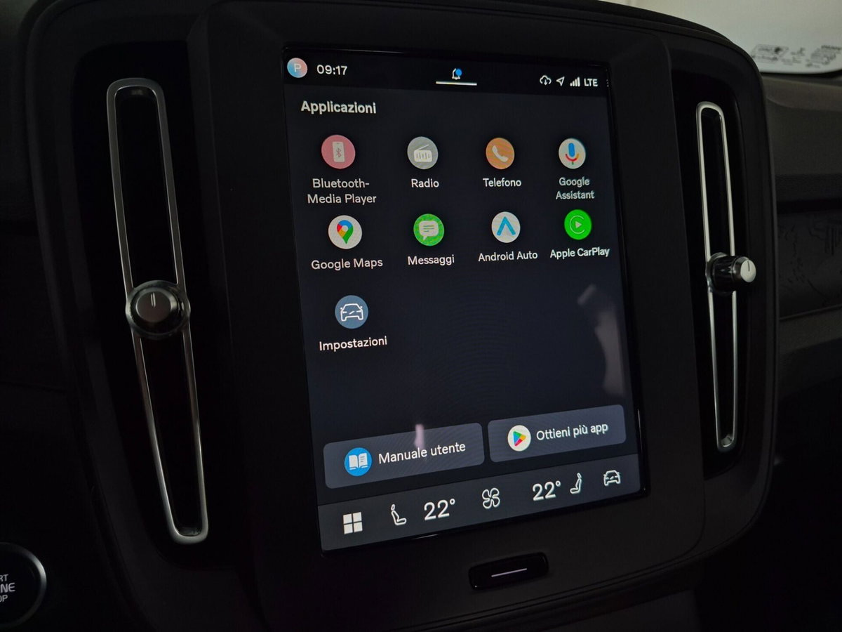 Volvo XC40 B3 automatico Essential (3)