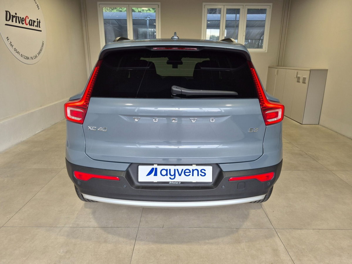 Volvo XC40 B3 automatico Essential (8)