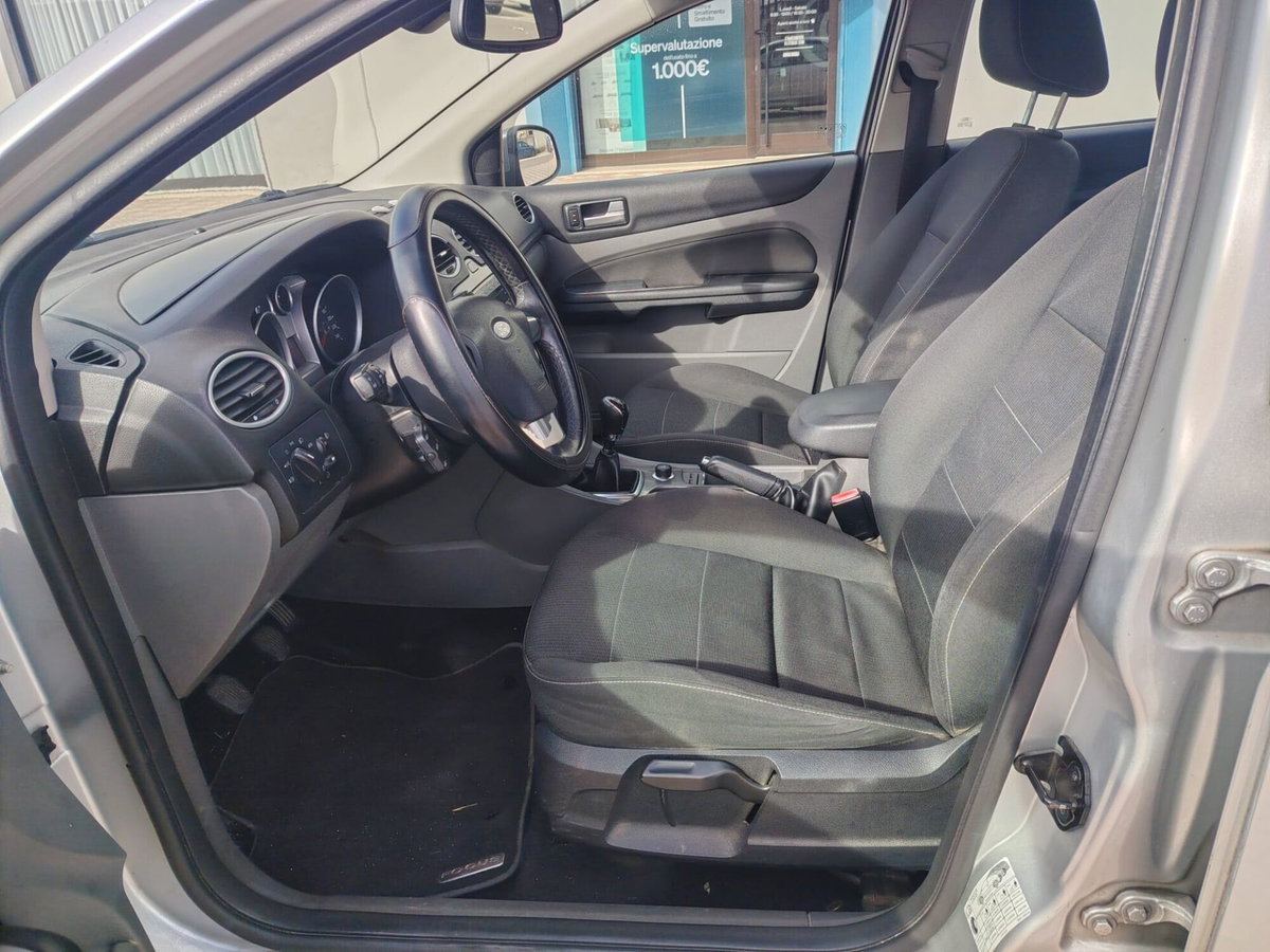 Ford Focus 1.6 TDCi (90CV) 5p. Tit. (8)