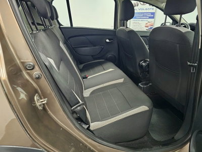 Dacia Sandero Stepway 1.0 TCe 100CV ECO-G 15th Anniversary (12)