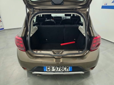 Dacia Sandero Stepway 1.0 TCe 100CV ECO-G 15th Anniversary (16)