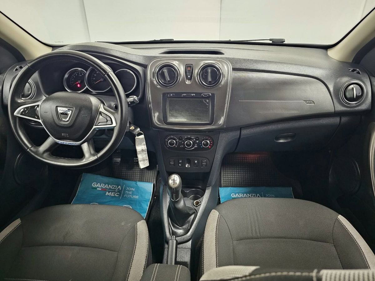 Dacia Sandero Stepway 1.0 TCe 100CV ECO-G 15th Anniversary (6)