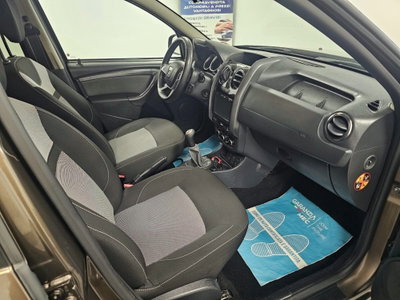 Dacia Duster 1.6 115CV Start&Stop 4x2 GPL Lauréate (14)