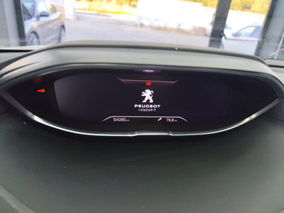 Peugeot 3008 BlueHDi 130 S&S EAT8 GT Pack (4)