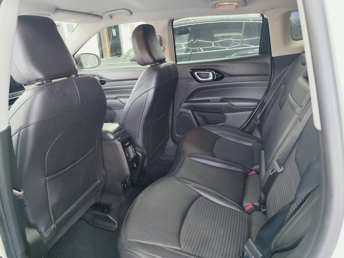 Jeep Compass 1.6 Multijet II 2WD Limited (4)