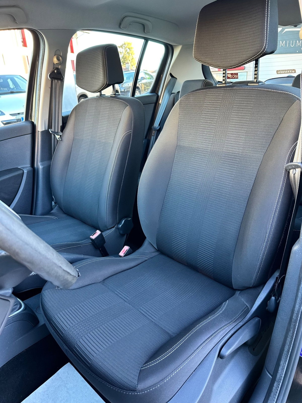 Renault Clio Storia 1.2 16V 5 porte Dynamique (10)