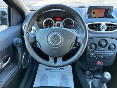 Renault Clio Storia 1.2 16V 5 porte Dynamique (18)