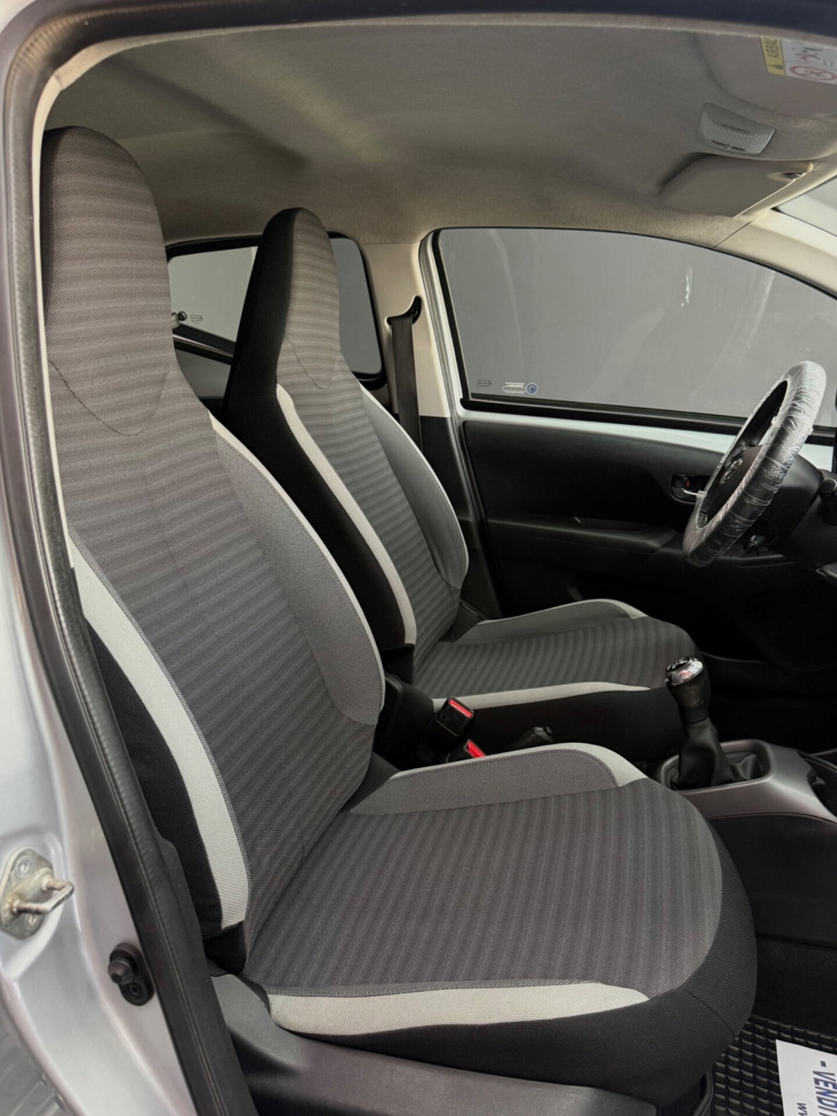 Toyota Aygo Connect 1.0 VVT-i 72 CV 5 porte x-cite (15)