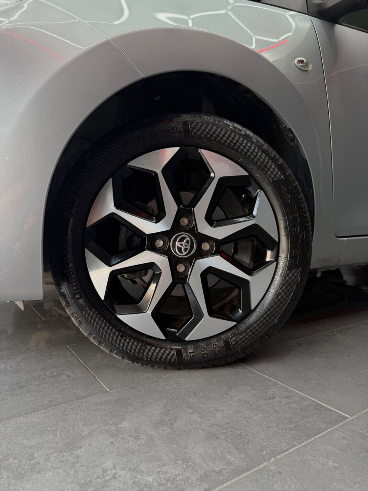 Toyota Aygo Connect 1.0 VVT-i 72 CV 5 porte x-cite (19)