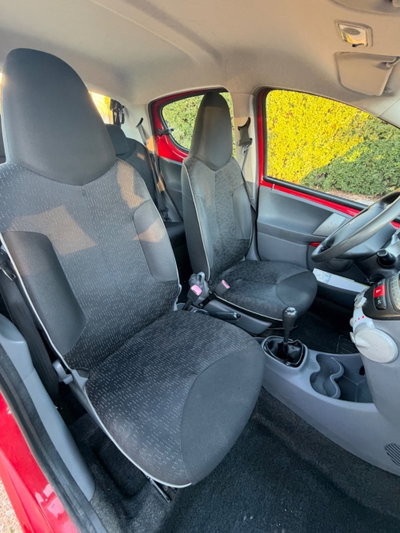 Peugeot 107 68CV 5p. Desir (11)