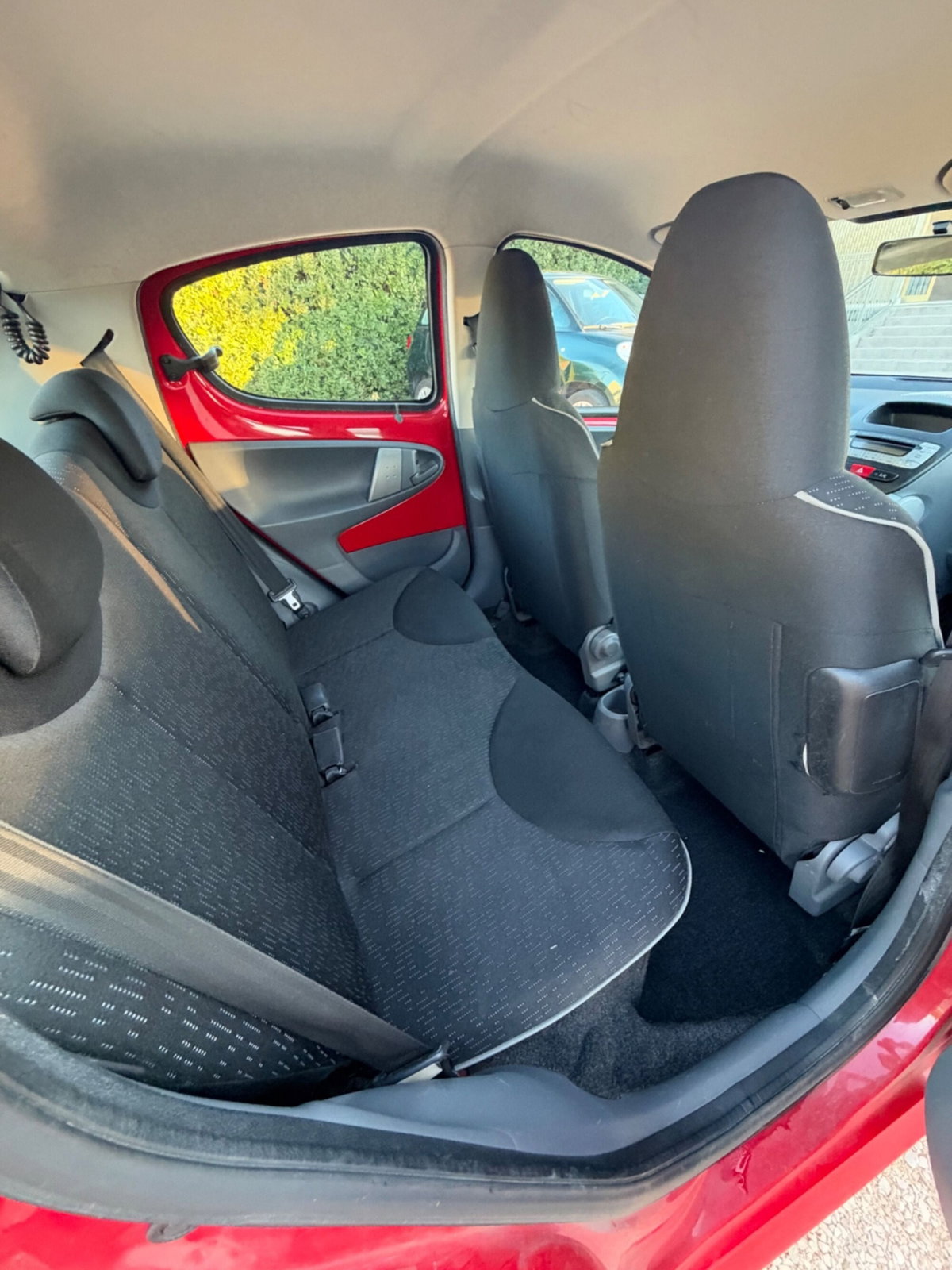 Peugeot 107 68CV 5p. Desir (16)
