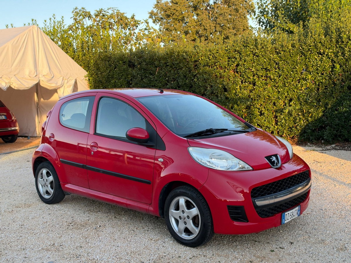 Peugeot 107 68CV 5p. Desir (2)