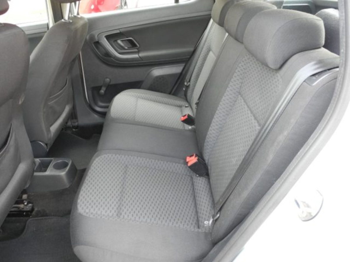Skoda Fabia 1.6 TDI CR 75CV 5p. Ambition (12)