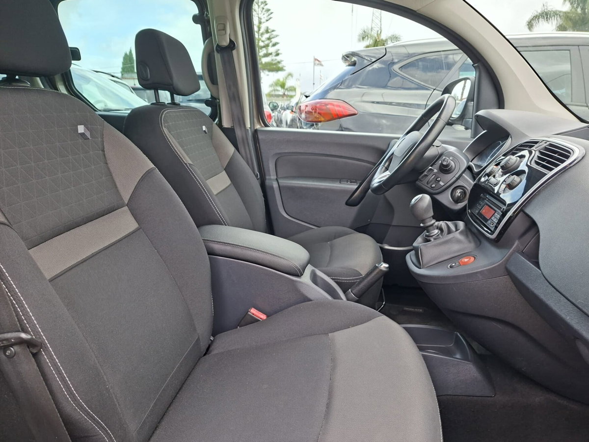 Renault Kangoo 1.5 dCi 90CV 5 porte Stop & Start Limited (17)
