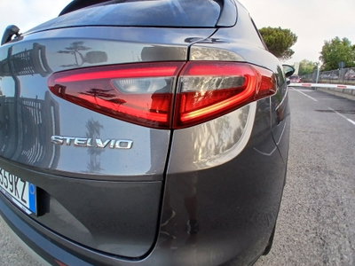 Alfa Romeo Stelvio Stelvio 2.2 Turbodiesel 180 CV AT8 RWD Super (13)