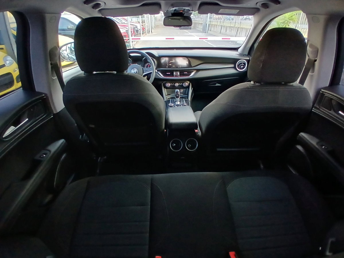 Alfa Romeo Stelvio Stelvio 2.2 Turbodiesel 180 CV AT8 RWD Super (17)