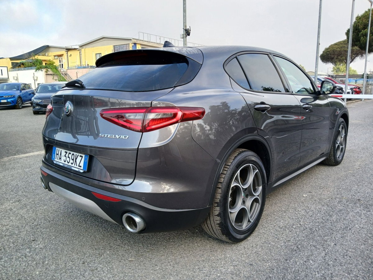 Alfa Romeo Stelvio Stelvio 2.2 Turbodiesel 180 CV AT8 RWD Super (5)